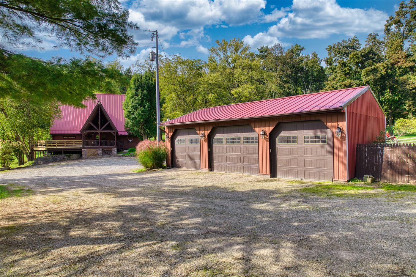 3-car detached garage